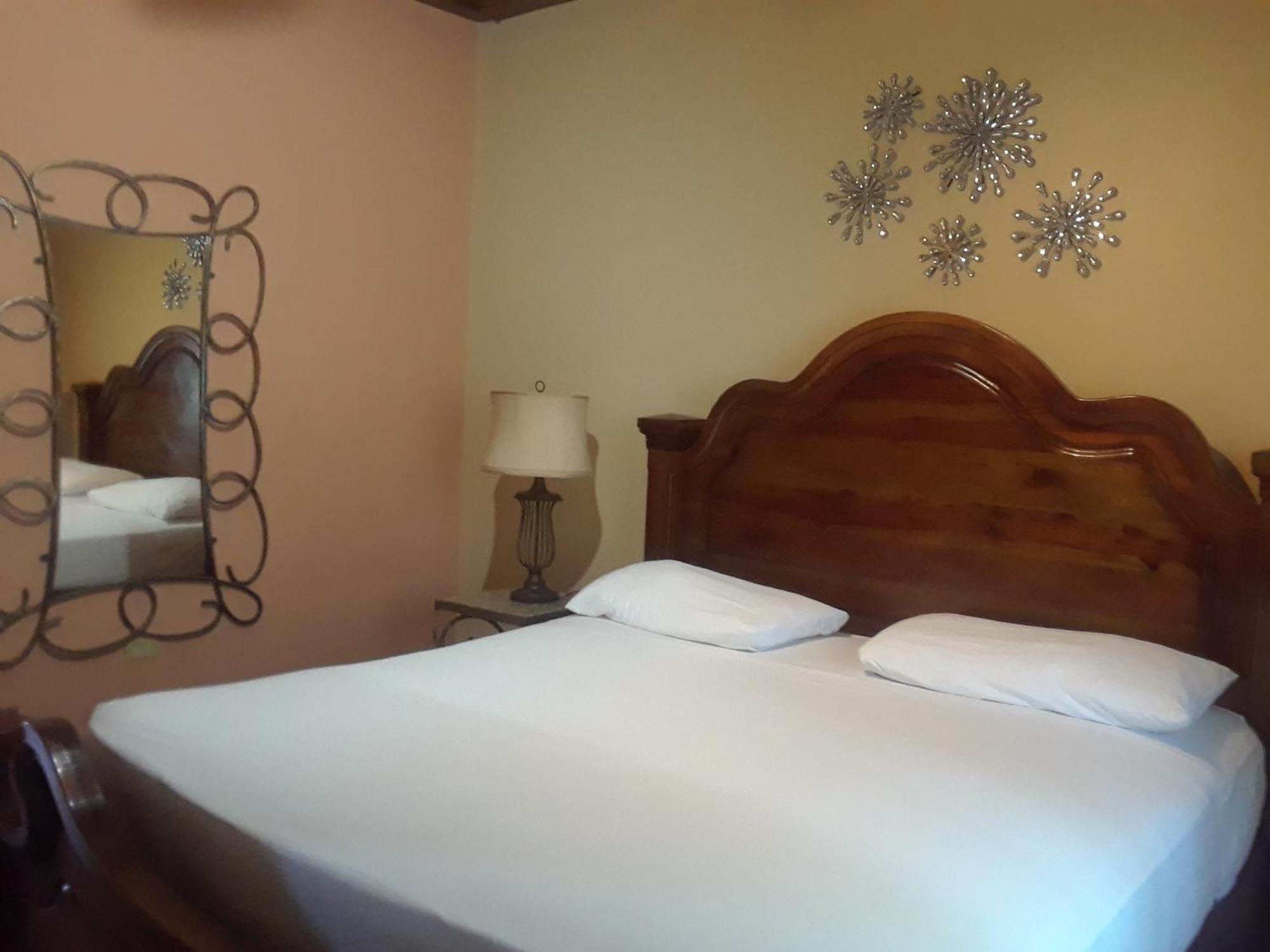 Spanish Dream Hotel Kingston Kamer foto